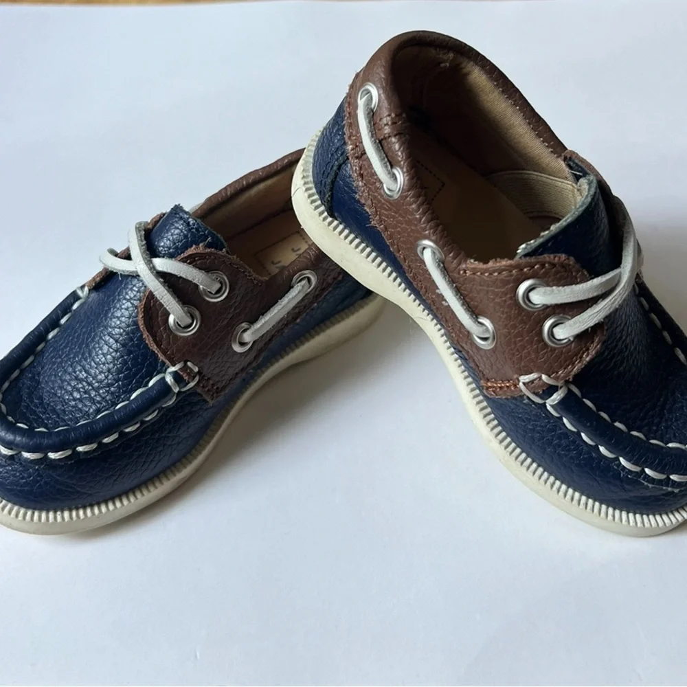 Janie and Jack boat shoes, size 5